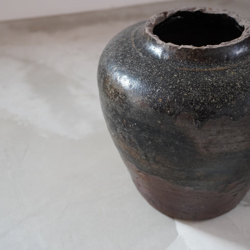 Beautiful black pot